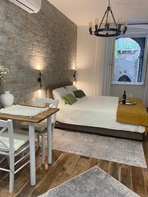 Diokletian'S Golden Nest Apartment สปลิท ภายนอก รูปภาพ